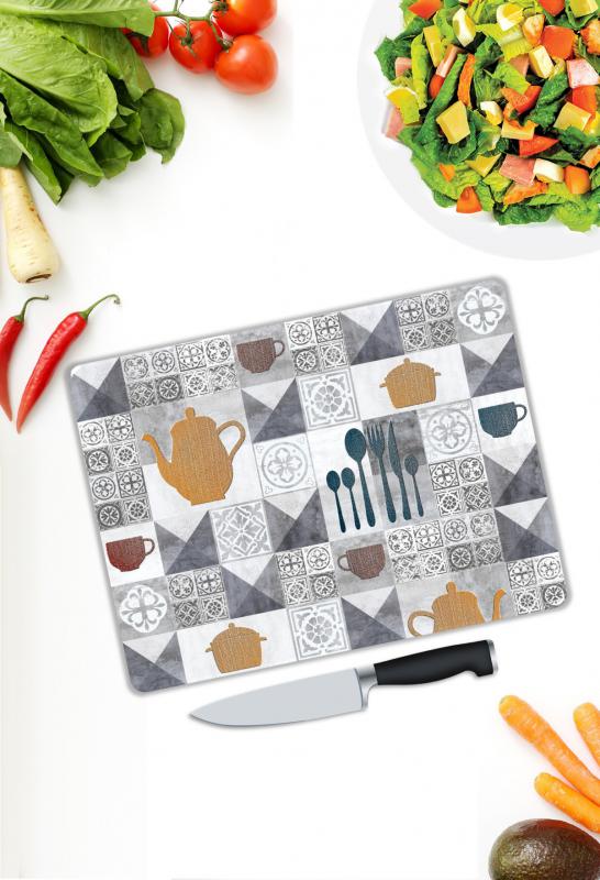 Minimal Desen Cam Kesme Tablası