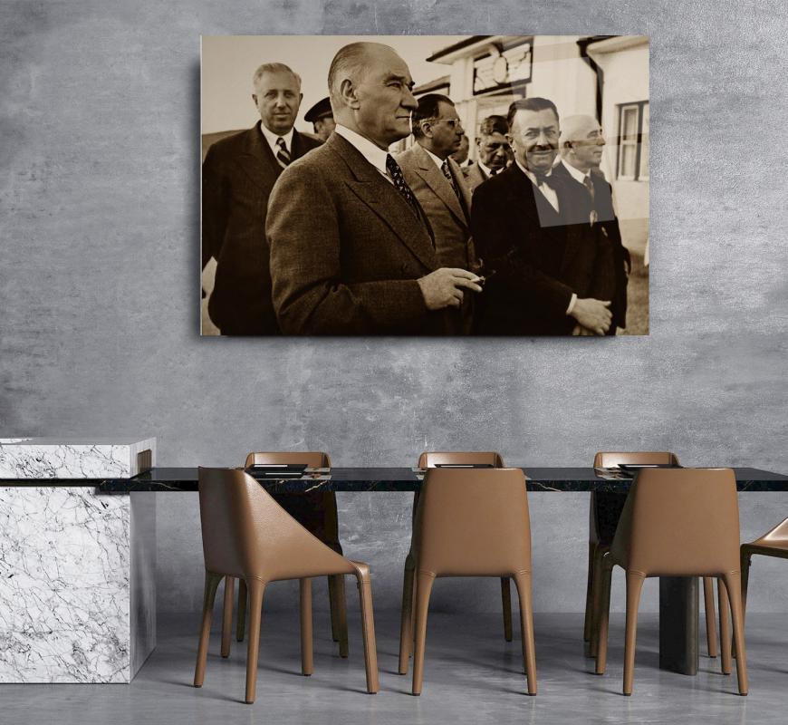 Atatürk Cam Tablo