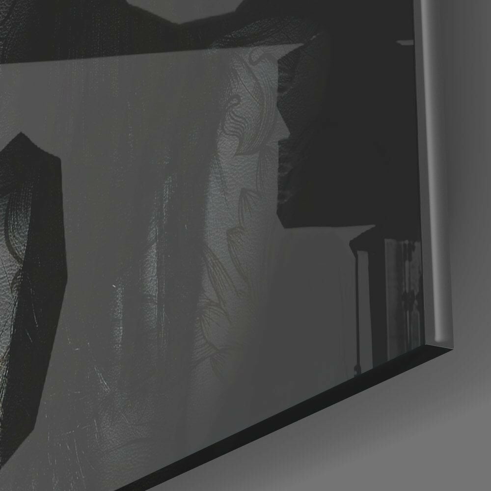 Dövmeli Kadın Cam Tablo