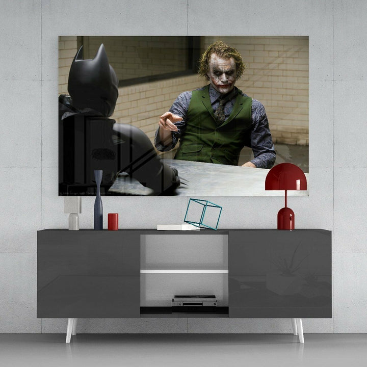 Joker Sorguda Cam Tablo