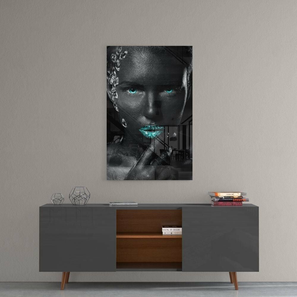 Kadın Portre Cam Tablo No:1222