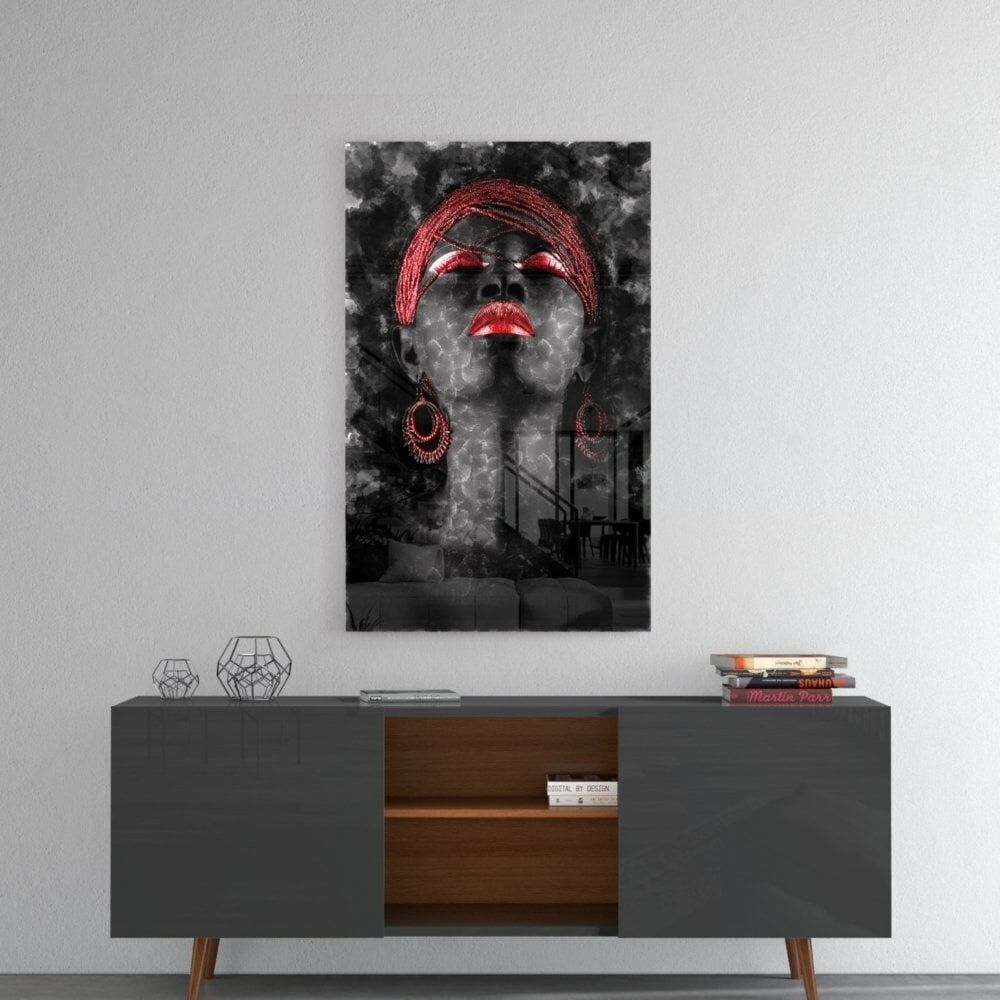 Kadın ve Kırmızı Cam Tablo