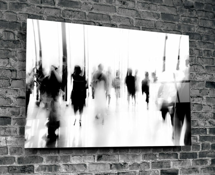 Kalabalıklar İçinde Cam Tablo