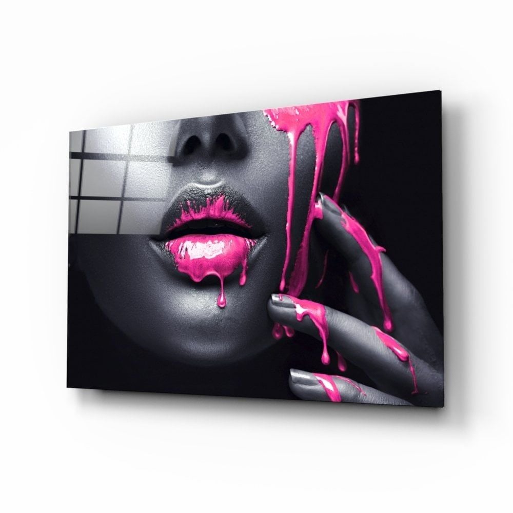 Pembe Boyalı Kadın Cam Tablo