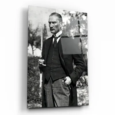 Atatürk Cam Tablo - Lider Duruşu