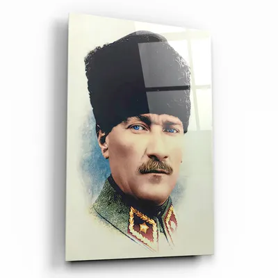 Atatürk Cam Tablo - Askeri Üniformalı ve Mavi Gözlü Kalpaklı Portre