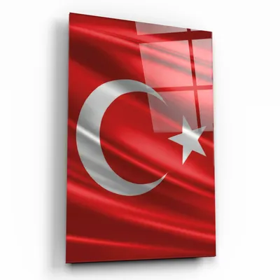 Türk Bayrağı Cam Tablo - Dalgalanan Şanlı Ay Yıldız ve Al Sancak