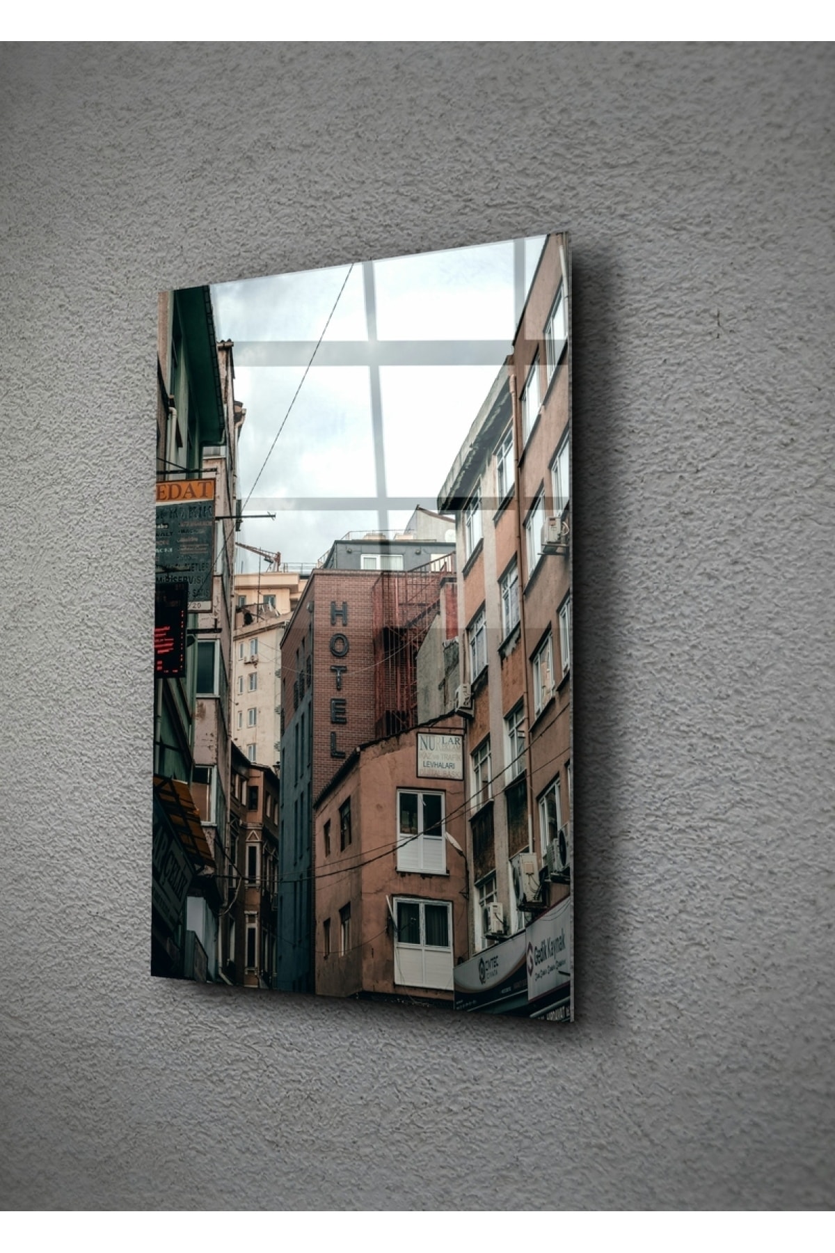 Istanbul Apartmanları Cam Tablo